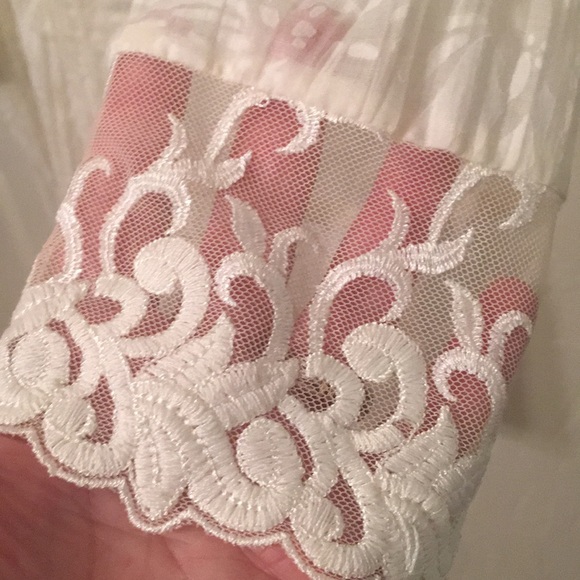 Lace blouse - Picture 4 of 5